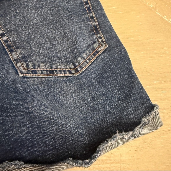 Old Navy & more Girl’s Blue Jean Shorts Bundle, 4 pair all fit size 12 - Picture 6 of 16